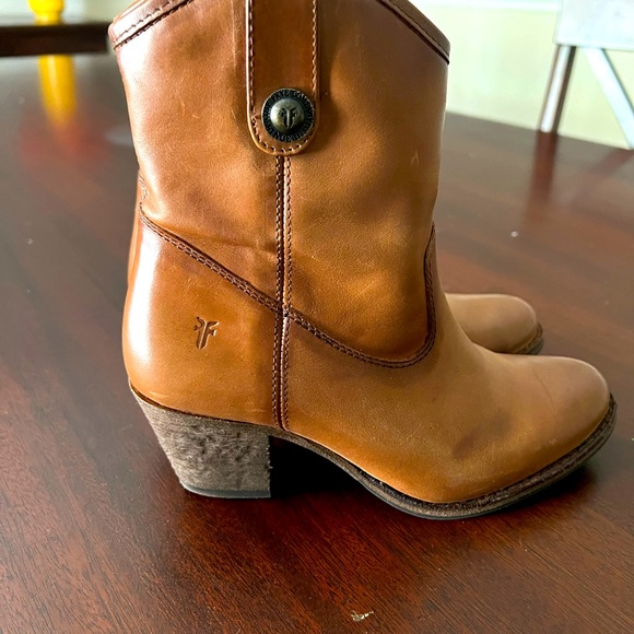 HOT Button Short Frye Jackie Button Boot Cognac Frye Boots